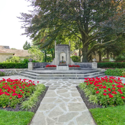 McCrae House Memorial Gardens